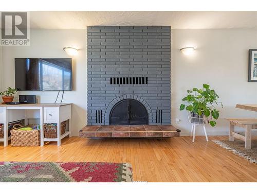 4210 15 Avenue, Vernon, BC - Indoor Photo Showing Living Room With Fireplace