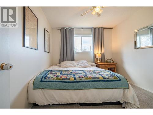 4210 15 Avenue, Vernon, BC - Indoor Photo Showing Bedroom