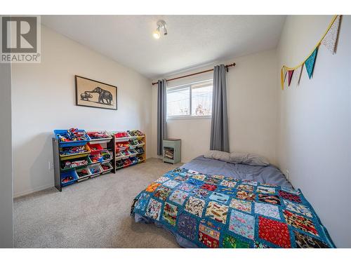 4210 15 Avenue, Vernon, BC - Indoor Photo Showing Bedroom