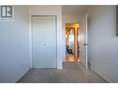 4210 15 Avenue, Vernon, BC - Indoor Photo Showing Other Room