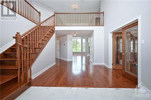 Foyer - 38 Knudson Drive, Ottawa, ON - Indoor Photo Showing Other Room