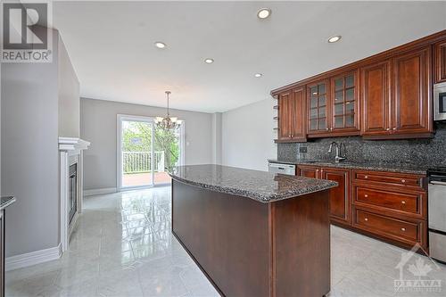 Kitchen Island - 38 Knudson Drive, Ottawa, ON - Indoor Photo Showing Kitchen