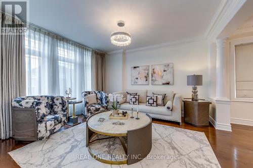 2316 Delnice Drive, Oakville, ON - Indoor Photo Showing Living Room