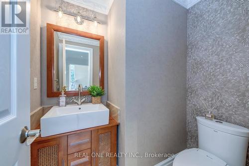 2316 Delnice Drive, Oakville, ON - Indoor Photo Showing Bathroom