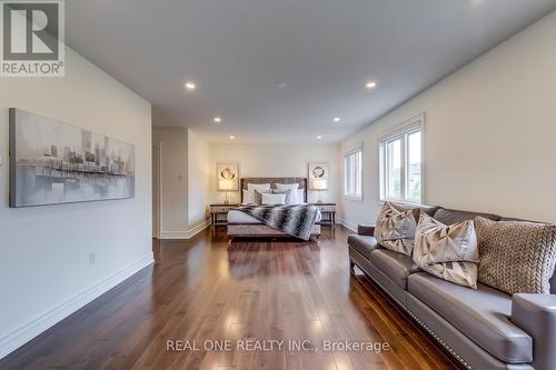 2316 Delnice Drive, Oakville, ON - Indoor Photo Showing Living Room