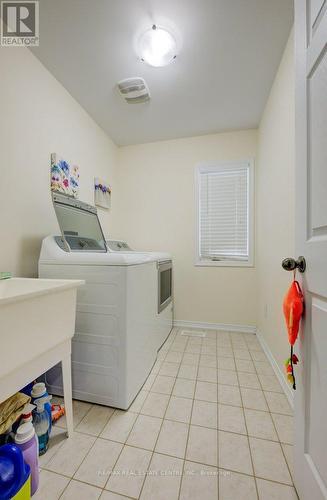 119 Gillespie Drive, Brantford, ON - Indoor Photo Showing Laundry Room