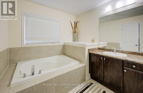 119 Gillespie Drive, Brantford, ON - Indoor Photo Showing Bathroom