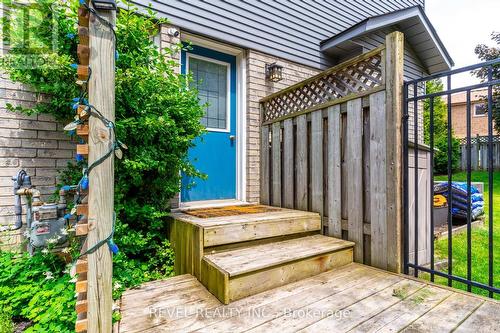 10 Montebello Court, Hamilton, ON - Outdoor With Exterior