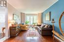 10 Montebello Court, Hamilton, ON  - Indoor Photo Showing Living Room 