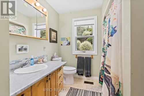 307254 Hockley Road, Mono, ON - Indoor Photo Showing Bathroom