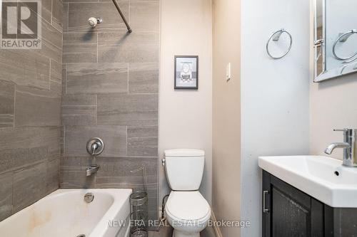 265 Sherbrooke Street, Peterborough (Downtown), ON - Indoor Photo Showing Bathroom