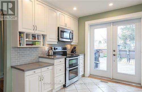 174 Louth Street, St. Catharines, ON - Indoor Photo Showing Kitchen