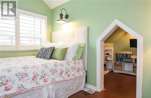 174 Louth Street, St. Catharines, ON - Indoor Photo Showing Bedroom