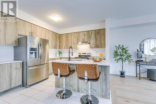 47 Freedom Crescent, Hamilton, ON - Indoor Photo Showing Kitchen With Double Sink