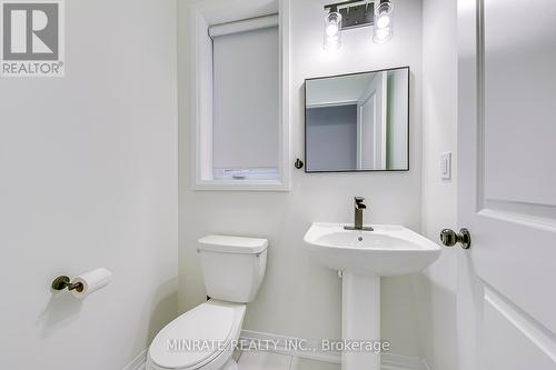47 Freedom Crescent, Hamilton, ON - Indoor Photo Showing Bathroom