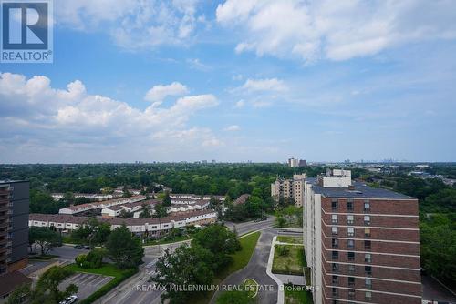 1604 - 3170 Kirwin Avenue, Mississauga, ON - Outdoor With View