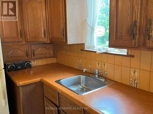 14 Hawkins Drive, Toronto (Brookhaven-Amesbury), ON - Indoor Photo Showing Kitchen