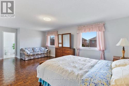 5100 Fallingbrook Drive, Mississauga, ON - Indoor Photo Showing Bedroom