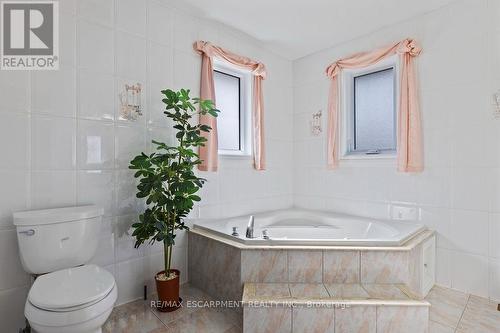 5100 Fallingbrook Drive, Mississauga, ON - Indoor Photo Showing Bathroom