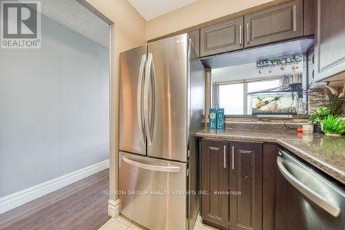 307 - 2901 Kipling Avenue, Toronto (Mount Olive-Silverstone-Jamestown), ON - Indoor Photo Showing Kitchen