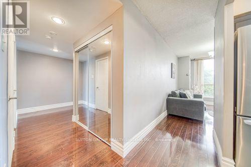 307 - 2901 Kipling Avenue, Toronto, ON - Indoor Photo Showing Other Room