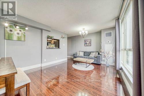 307 - 2901 Kipling Avenue, Toronto (Mount Olive-Silverstone-Jamestown), ON - Indoor Photo Showing Living Room