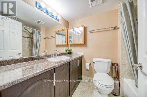 307 - 2901 Kipling Avenue, Toronto (Mount Olive-Silverstone-Jamestown), ON - Indoor Photo Showing Bathroom