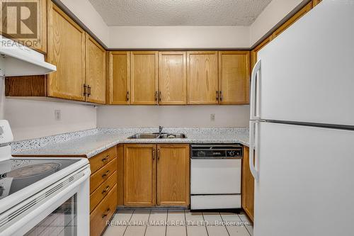 505 - 2901 Kipling Avenue, Toronto (Mount Olive-Silverstone-Jamestown), ON - Indoor Photo Showing Kitchen