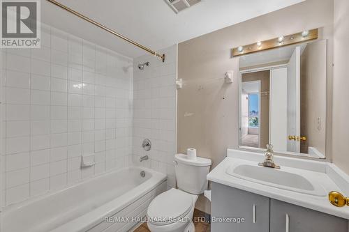 505 - 2901 Kipling Avenue, Toronto (Mount Olive-Silverstone-Jamestown), ON - Indoor Photo Showing Bathroom