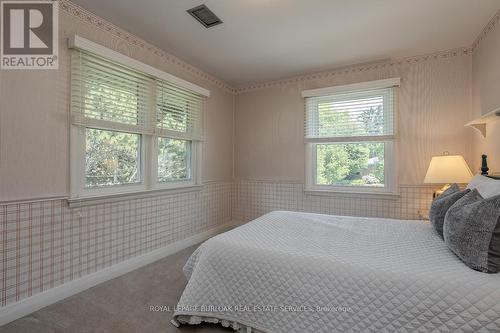 674 Holt Drive, Burlington, ON - Indoor Photo Showing Bedroom