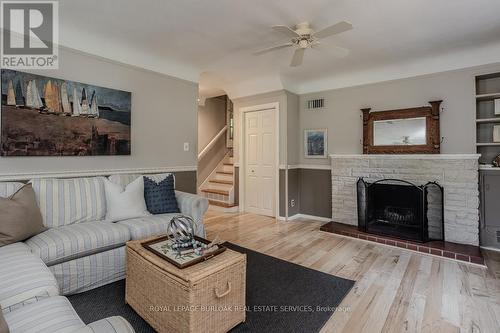 674 Holt Drive, Burlington, ON - Indoor Photo Showing Living Room With Fireplace