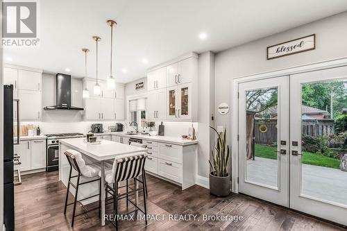 7 Forest Path Court, Toronto W10, ON - Indoor Photo Showing Kitchen With Upgraded Kitchen