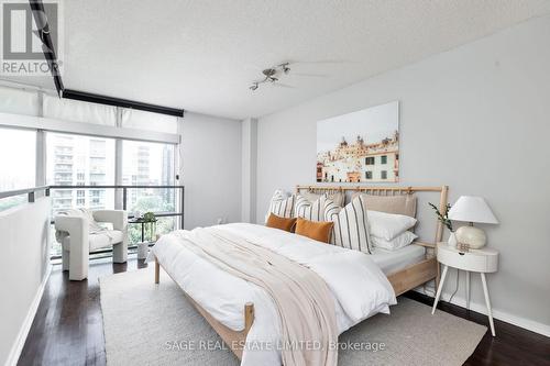 703 - 250 Manitoba Street, Toronto, ON - Indoor Photo Showing Bedroom