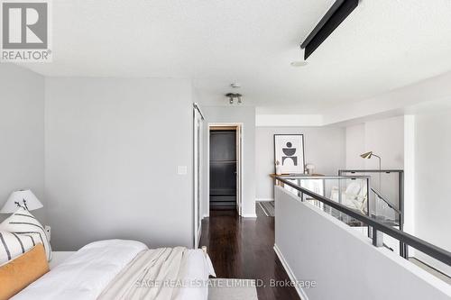 703 - 250 Manitoba Street, Toronto, ON - Indoor Photo Showing Bedroom