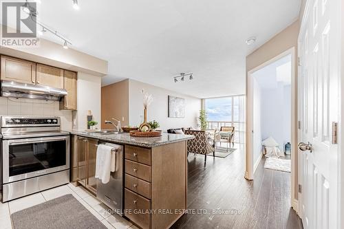 1507 - 68 Grangeway Avenue, Toronto, ON - Indoor Photo Showing Kitchen