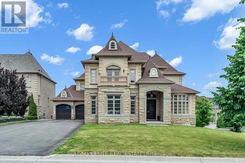 123 Carisbrooke Circle, Aurora (Bayview Southeast), ON - Outdoor With Facade