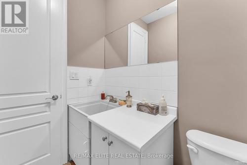 123 Carisbrooke Circle, Aurora (Bayview Southeast), ON - Indoor Photo Showing Bathroom