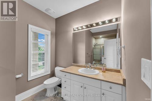 123 Carisbrooke Circle, Aurora (Bayview Southeast), ON - Indoor Photo Showing Bathroom