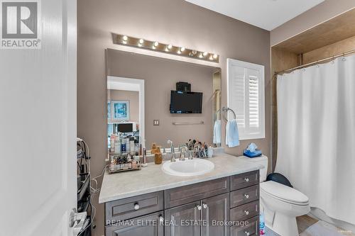 123 Carisbrooke Circle, Aurora (Bayview Southeast), ON - Indoor Photo Showing Bathroom