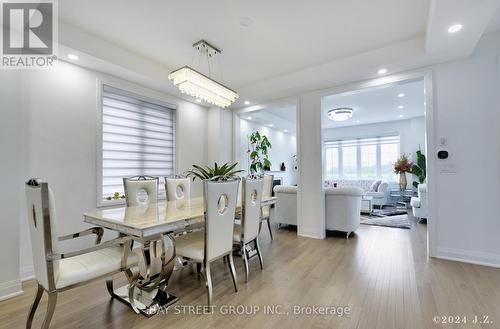 42 Marlene Johnston Drive, East Gwillimbury (Holland Landing), ON - Indoor Photo Showing Dining Room