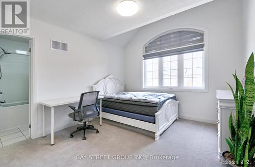 42 Marlene Johnston Drive, East Gwillimbury (Holland Landing), ON - Indoor Photo Showing Bedroom