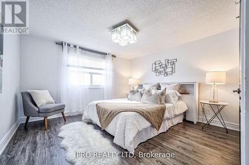 3338 Brandon Gate Drive, Mississauga, ON - Indoor Photo Showing Bedroom