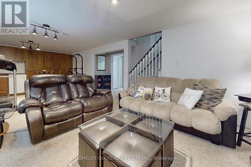 133 Hanmer Street W, Barrie, ON - Indoor Photo Showing Living Room