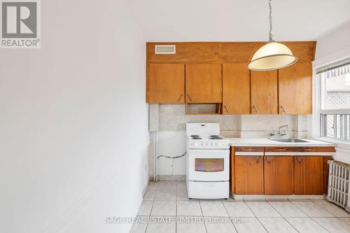 177 Harvie Avenue, Toronto, ON - Indoor Photo Showing Kitchen