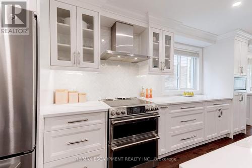 55 Culham Street, Oakville, ON - Indoor Photo Showing Kitchen With Stainless Steel Kitchen With Upgraded Kitchen