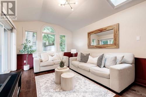 55 Culham Street, Oakville, ON - Indoor Photo Showing Living Room