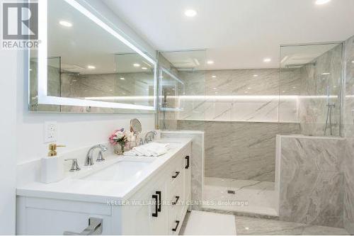 963 Sanford Drive, Burlington (Lasalle), ON - Indoor Photo Showing Bathroom