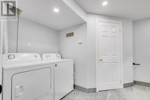 2628 Council Ring Road, Mississauga, ON - Indoor Photo Showing Laundry Room