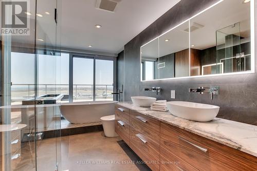 1002 - 90 Stadium Road, Toronto C01, ON - Indoor Photo Showing Bathroom