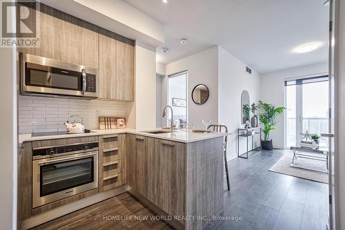 3306 - 3 Gloucester Street, Toronto C08, ON - Indoor Photo Showing Kitchen With Upgraded Kitchen